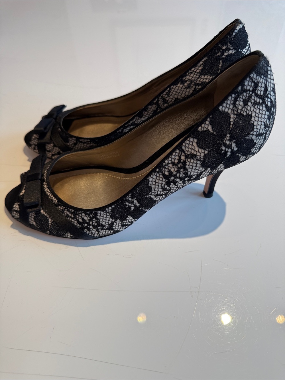 Ann Taylor Monique Black Lace Peep-Toe Heels with Bow Accent 3 inch heel size 8 - Picture 8 of 14